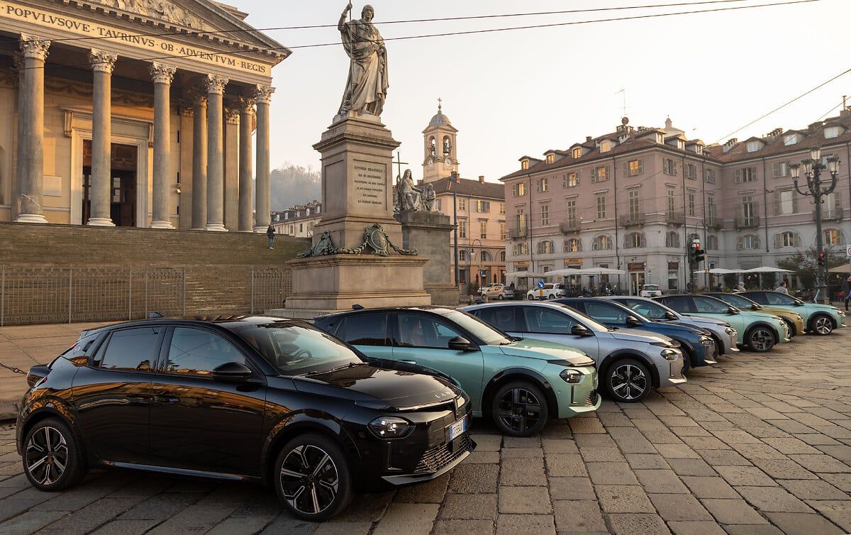 Parte da Torino il tour della Nuova Lancia Ypsilon