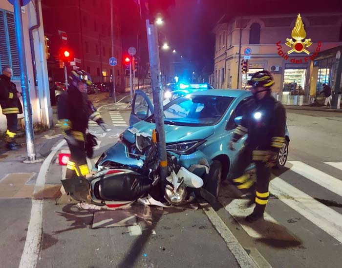 Motociclista Ferito In Incidente Lungo Via Fioravanti A Bologna ...